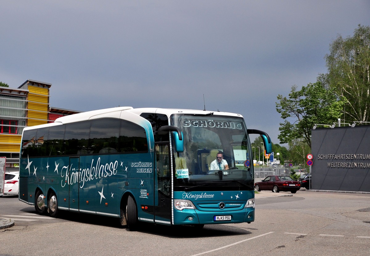 Mercedes Benz Travego von Sch�rnig Reisen aus Deutschland am 24.Mai 2014 in Krems.