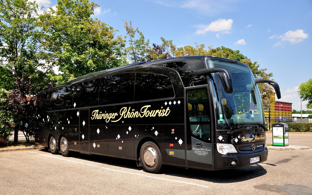 Mercedes Benz Travego der Thringer Rhn Reisen / BRD am 23.Juni 2014 in Krems gesehen.