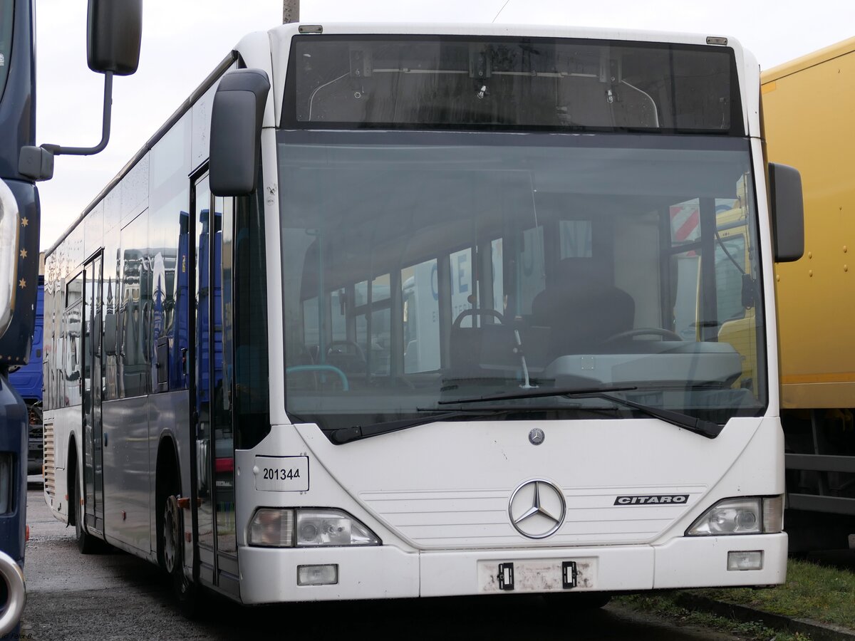 Mercedes Citaro I (ex NB-US 84, exex KVG Stade LG-KV 1344, exexex Neubrandenburger Stadtwerke NB-SW 535) in Neubrandenburg.