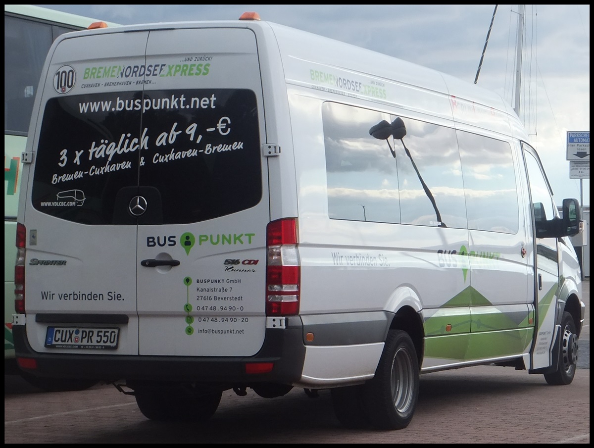 Mercedes Sprinter von Bus Punkt aus Deutschland im Stadtafen Sassnitz.