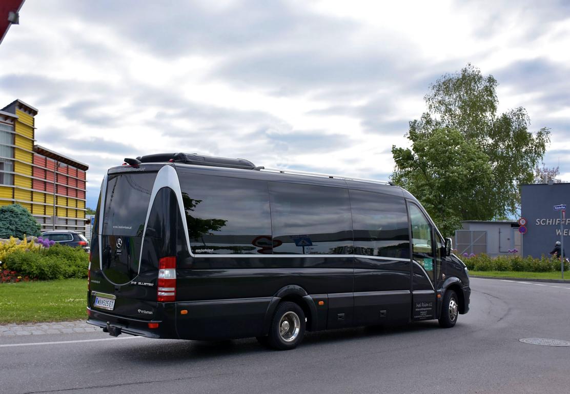 Mercedes Sprinter von  Insel Reisen  aus Nieder�sterreich in Krems.