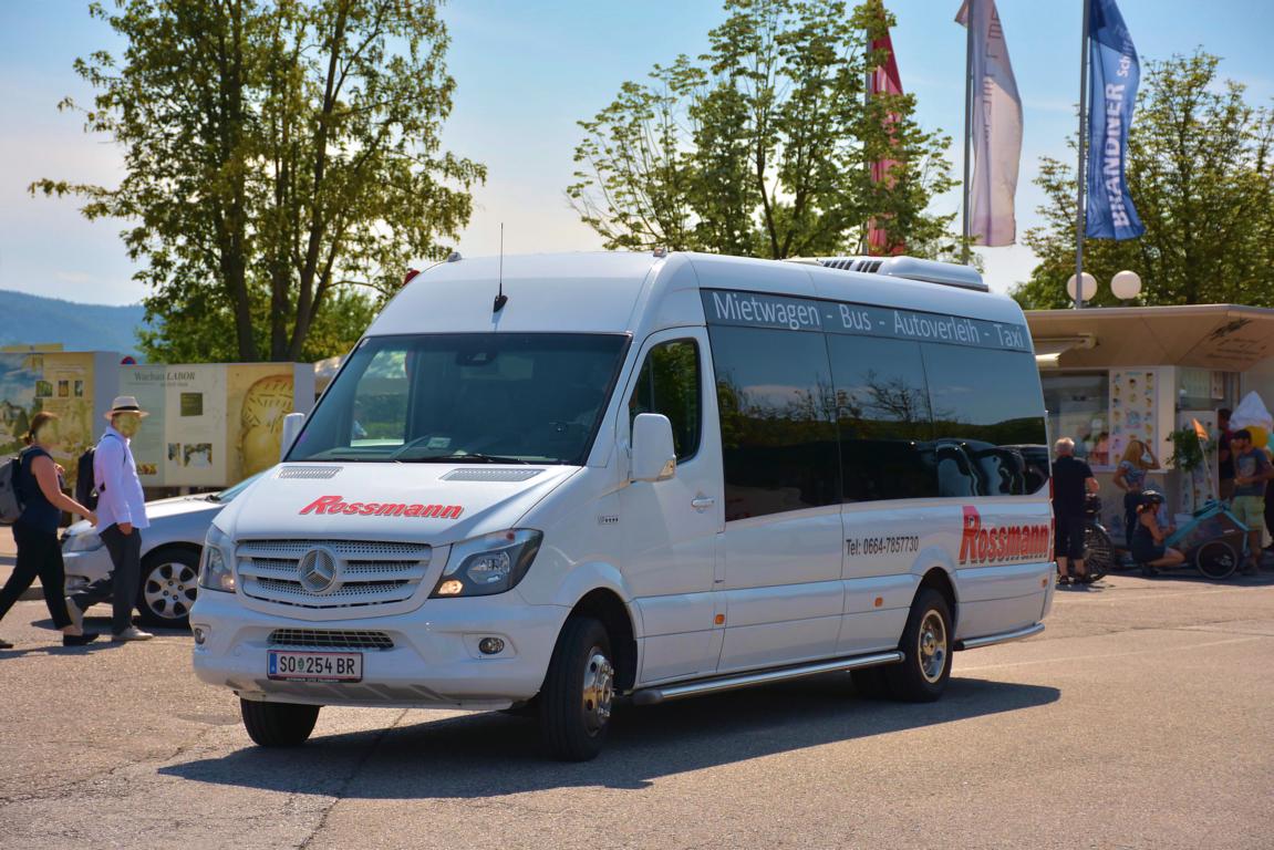 Mercedes Sprinter von Rossmann Mietwagen aus sterreich im Mai 2018 in Krems.