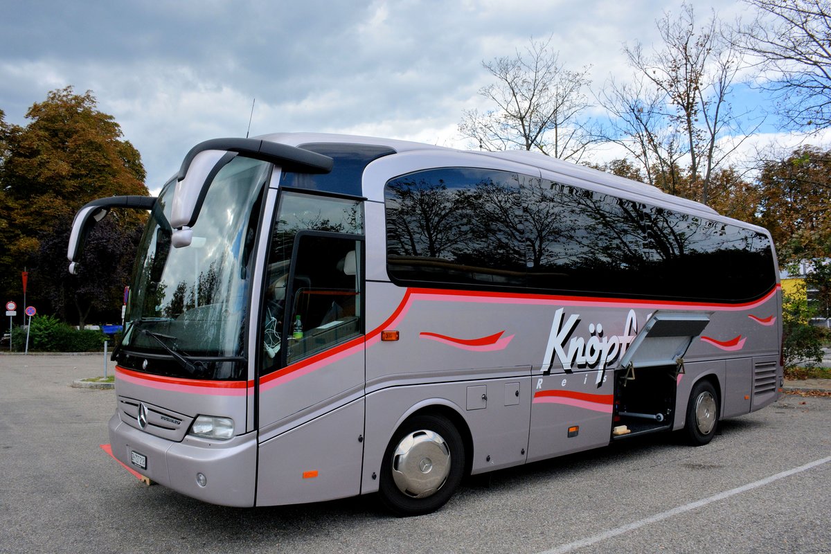 Mercedes Tourino von Kn�pfel Reisen aus der Schweiz in Krems gesehen.