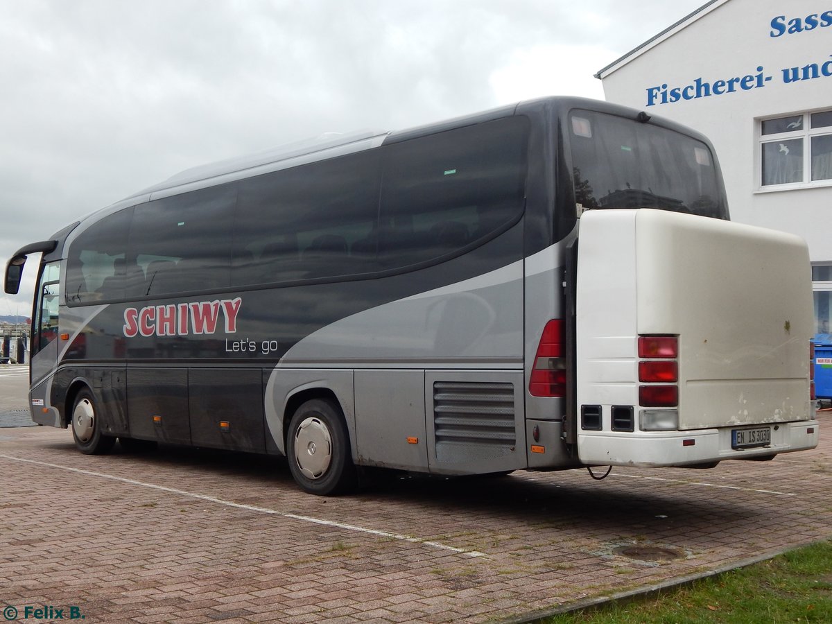 Mercedes Tourino von Schiwy aus Deutschland im Stadthafen Sassnitz.