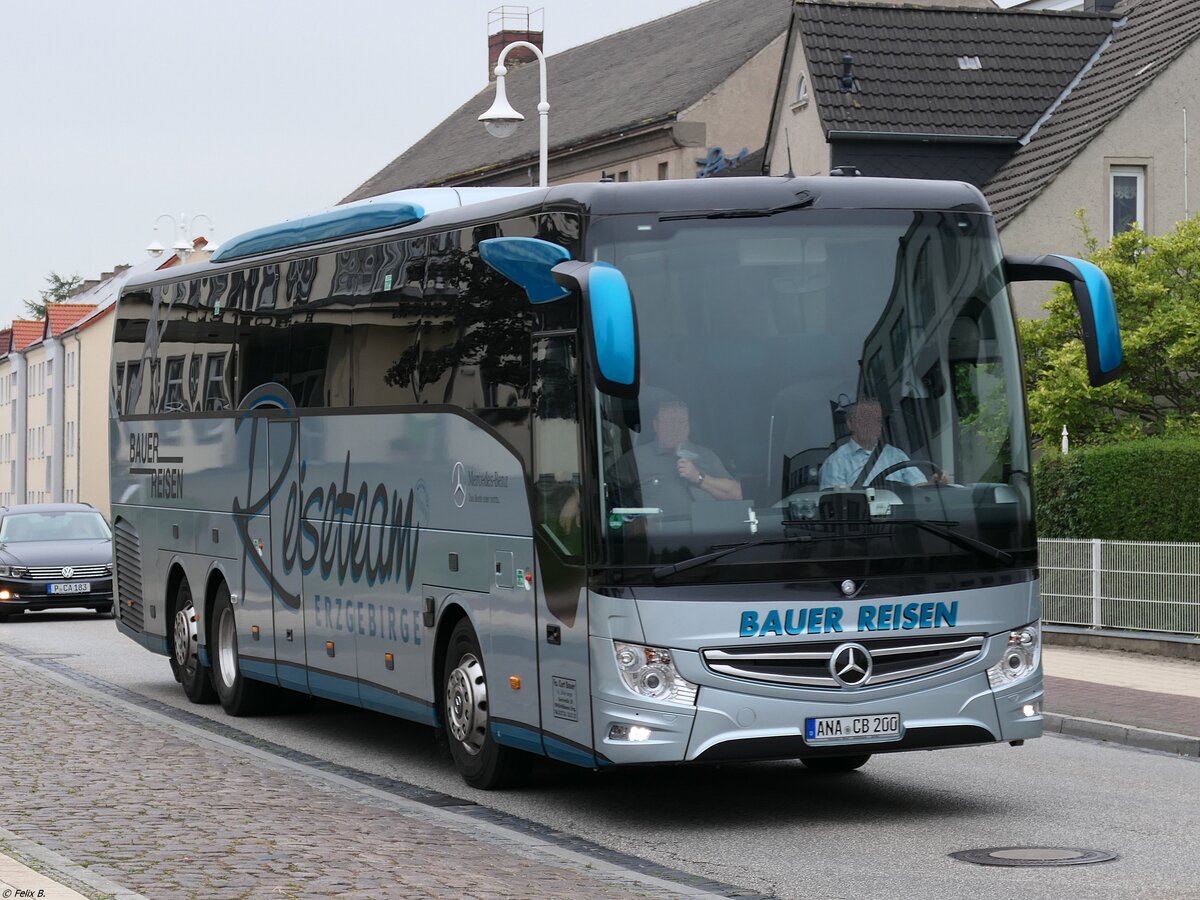 Mercedes Tourismo von Bauer Reisen aus Deutschland in Sassnitz.