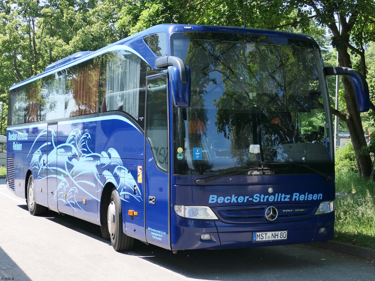 Mercedes Tourismo von Becker-Strelitz Reisen aus Deutschland in Stralsund.