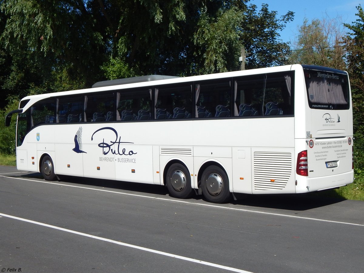 Mercedes Tourismo von Buteo Busservice Behrendt aus Deutschland in Stralsund.