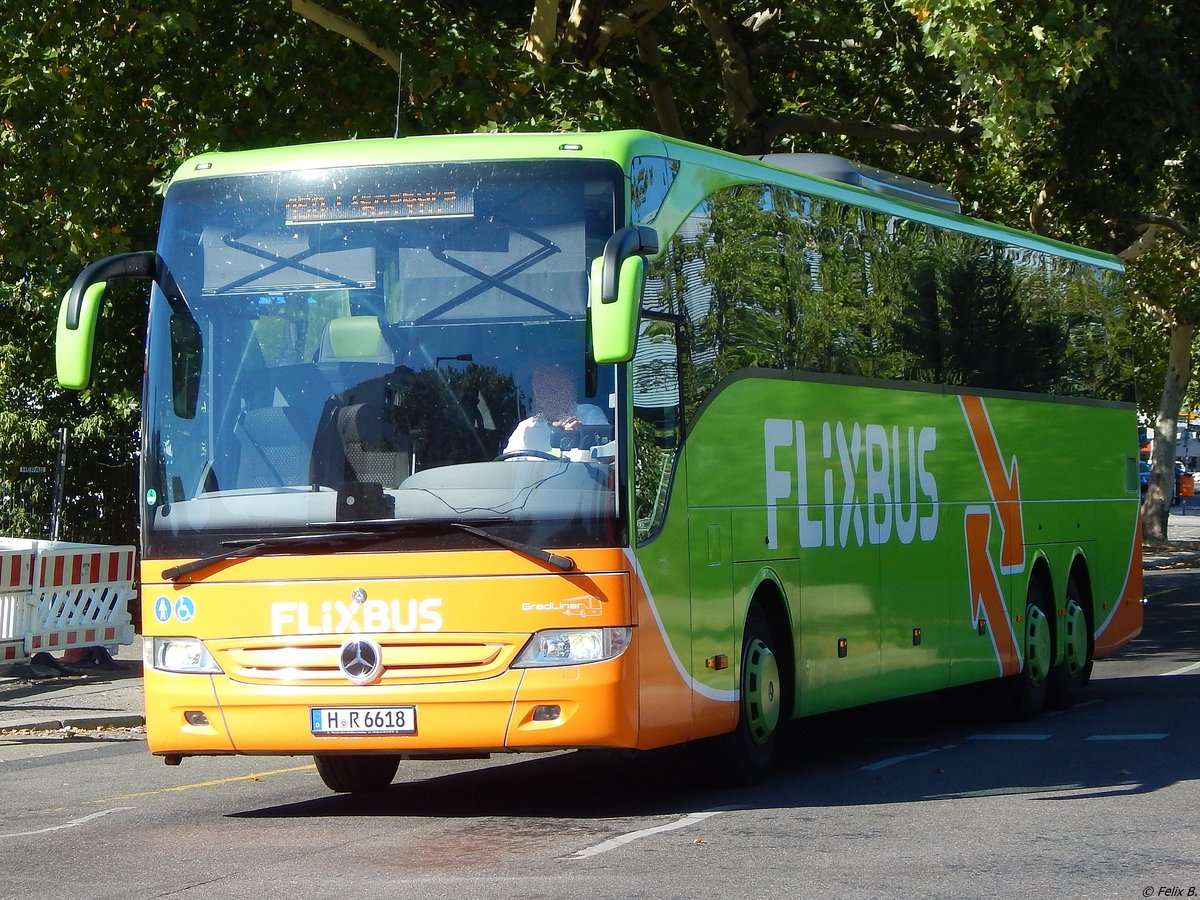 Mercedes Tourismo von Flixbus/Gradliner aus Deutschland in Berlin.