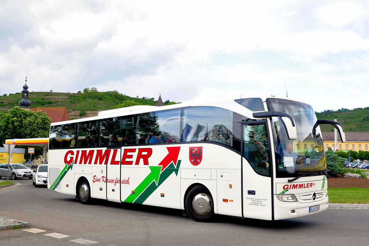 Mercedes Tourismo von Gimmler Reisen aus der BRD in Krems.