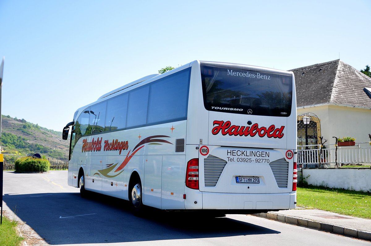 Mercedes Tourismo von Haubold Reisen aus der BRD in Drnstein/Niedersterreich gesehen.