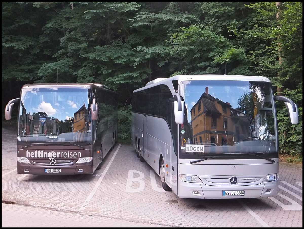 Mercedes Tourismo von Hettinger Reisen aus Deutschland und Mercedes Tourismo von Bokelmann aus Deutschland in G�hren.