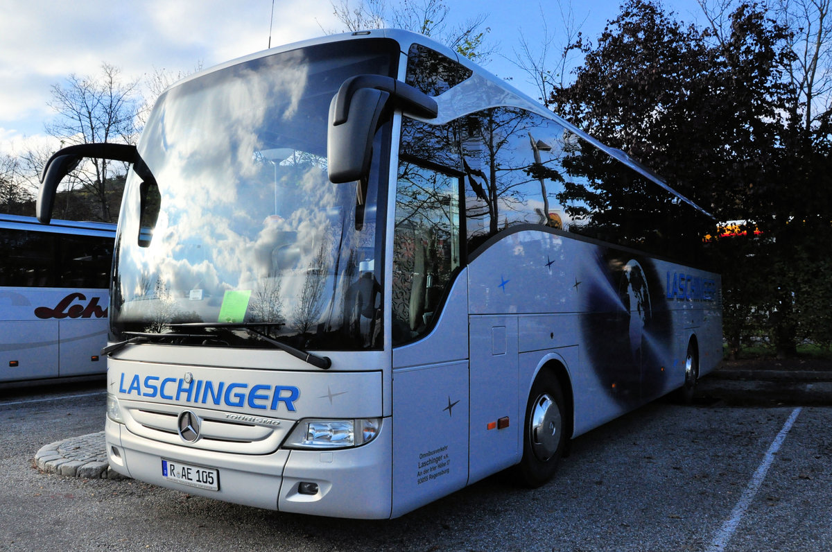 Mercedes Tourismo von Laschinger Reisen aus der BRD in Krems gesehen.