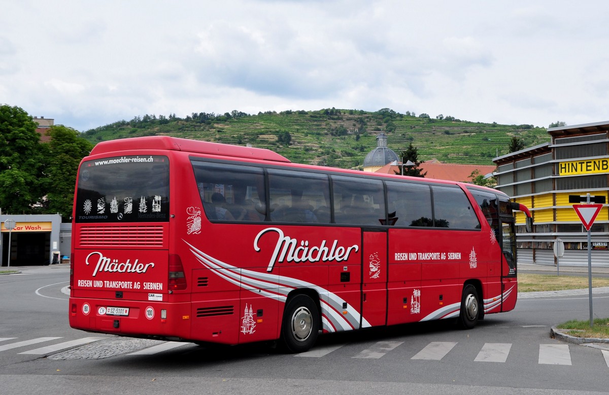 Mercedes Tourismo von M�chler aus der Schweiz in Krems gesehen.