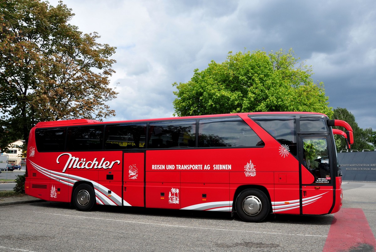 Mercedes Tourismo von M�chler Reisen aus der Schweiz in Krems gesehen.