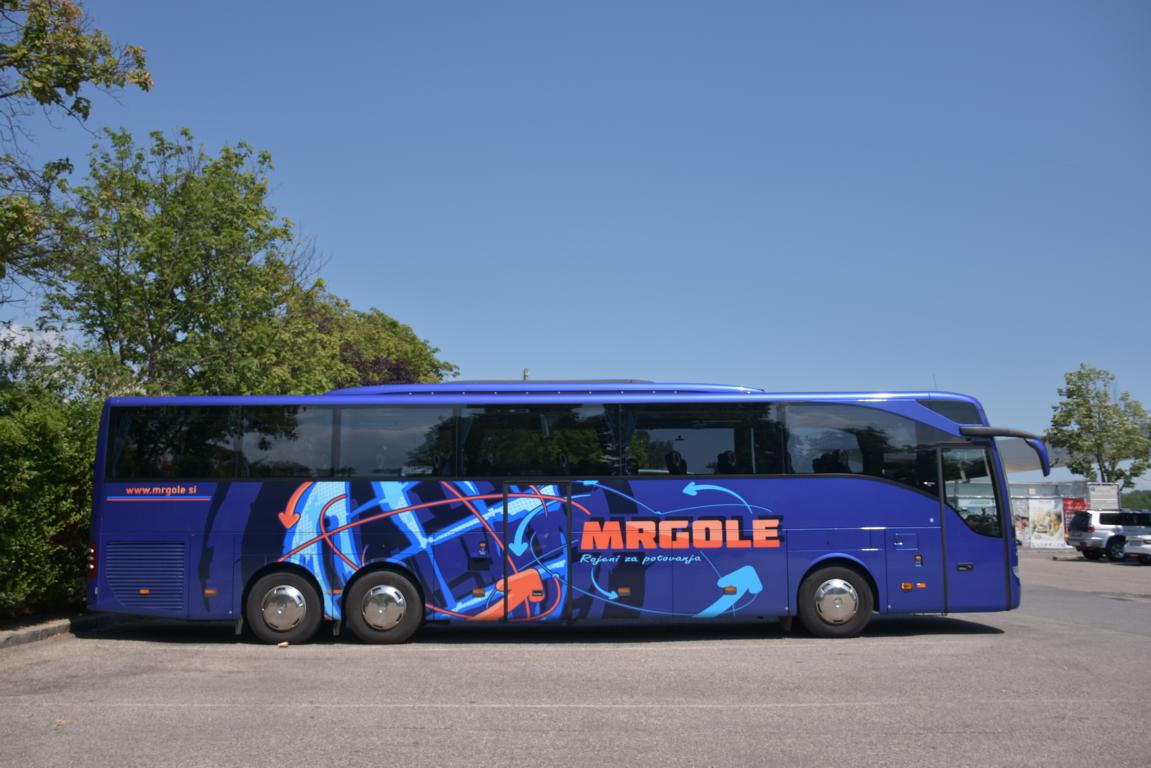 Mercedes Tourismo von MRGOLE Reisen.si.