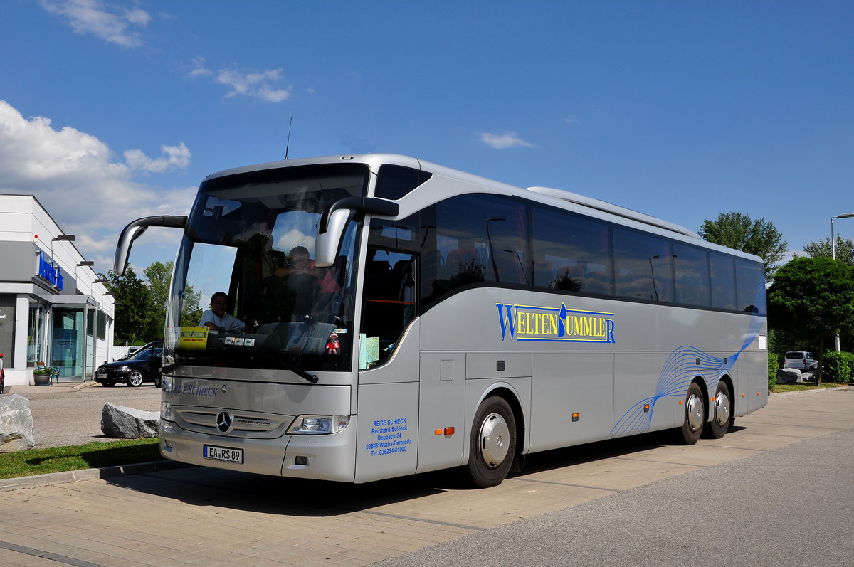 Mercedes Tourismo von Reise Schieck aus der BRD in Krems gesehen.
Liebe Gr��e an die  drei  von mir!