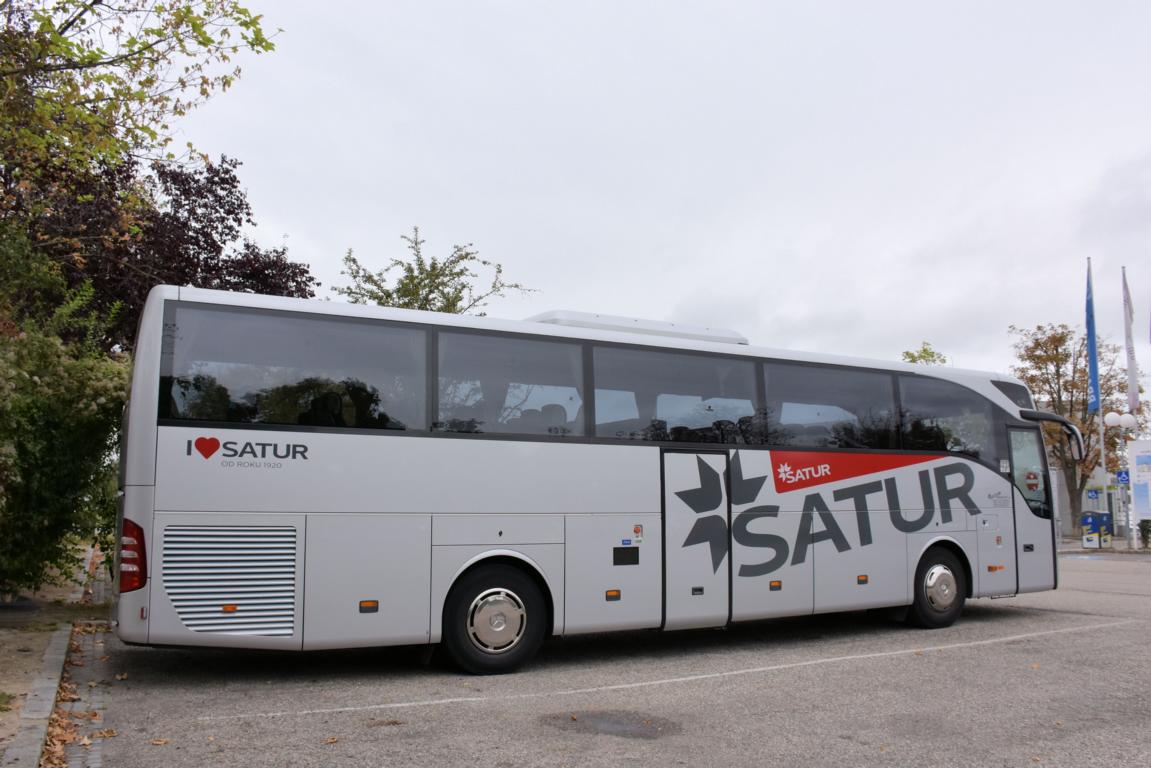 Mercedes Tourismo von SATUR Reisen aus der SK 2017 in Krems.