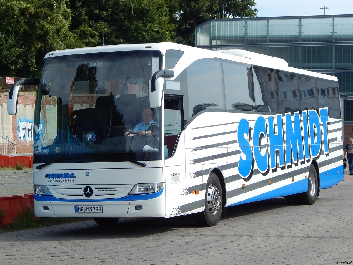 Mercedes Tourismo von Schmidt aus Deutschland im Stadthafen Sassnitz. 