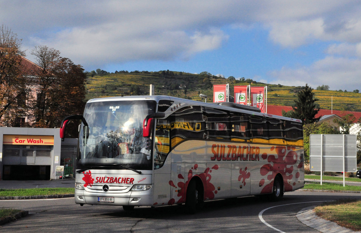 Mercedes Tourismo von Sulzbacher Reisen aus �sterreich in Krems gesehen.