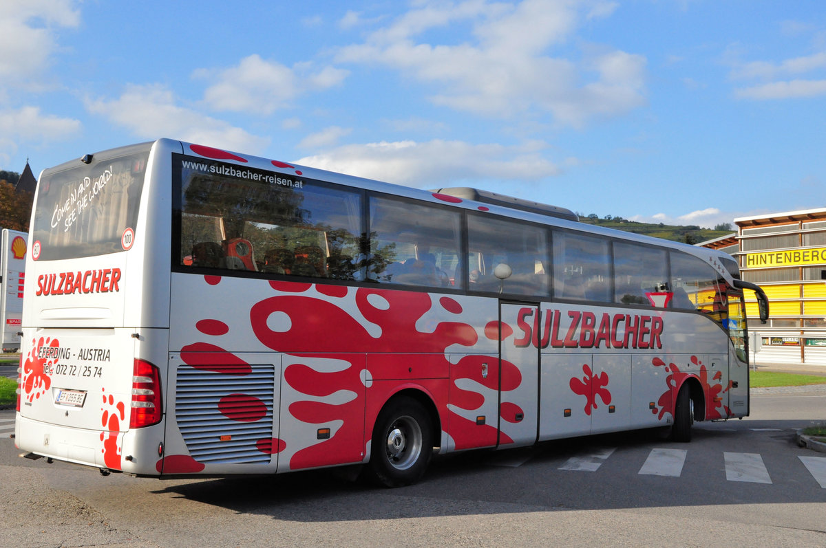 Mercedes Tourismo von Sulzbacher Reisen aus Obersterreich in Krems gesehen.