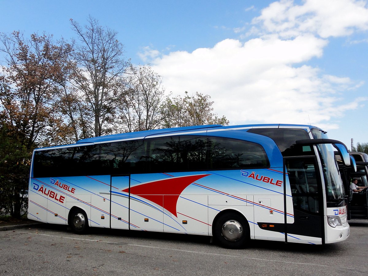 Mercedes Travego von D�uble aus der BRD in Krems.