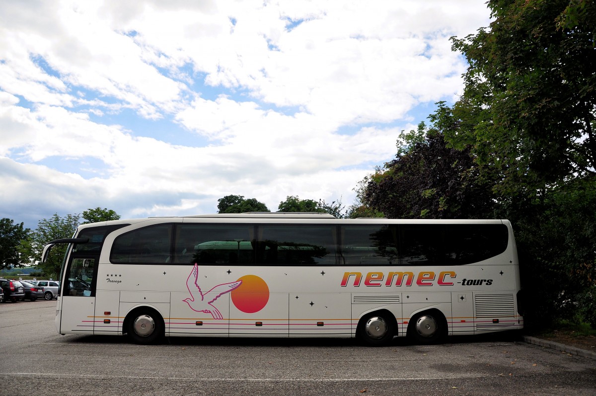 Mercedes Travego von der Nemec Touristik aus �sterreich im Juni 2015 in Krems.
