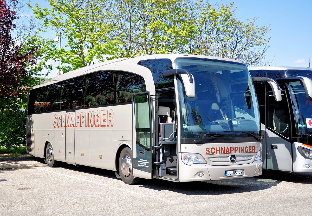 Mercedes Travego von Schnappinger Reisen aus der BRD in Krems gesehen.