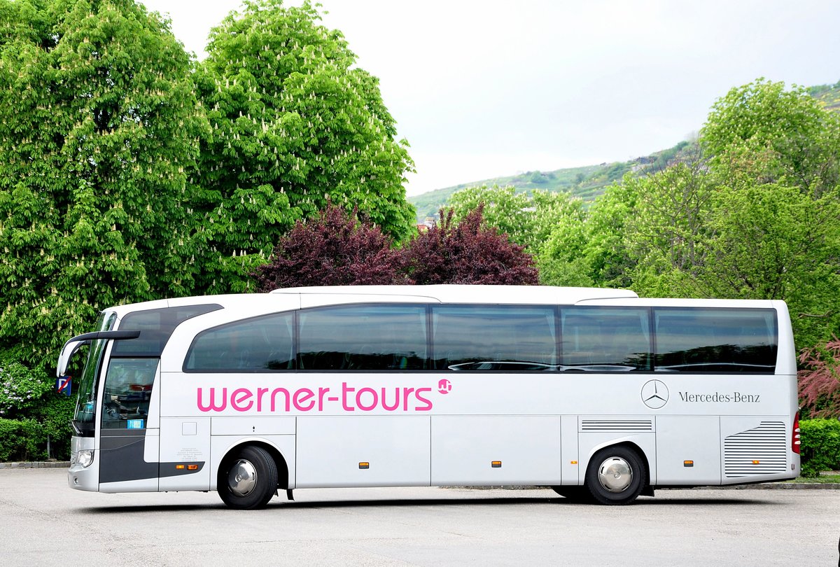 Mercedes Travego von Werner Tours aus der BRD in Krems gesehen.