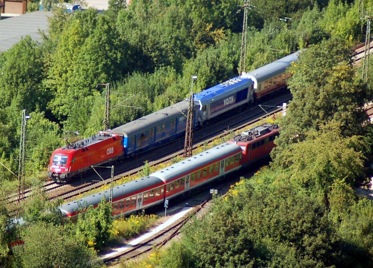 Messzug bestehend aus ÖBB 1116 231-0 und Voith 870 C auf der Geislinger Steige am 26.08.2007. Im Vordergrund eine 110.5 mit Nahverkehrszug.