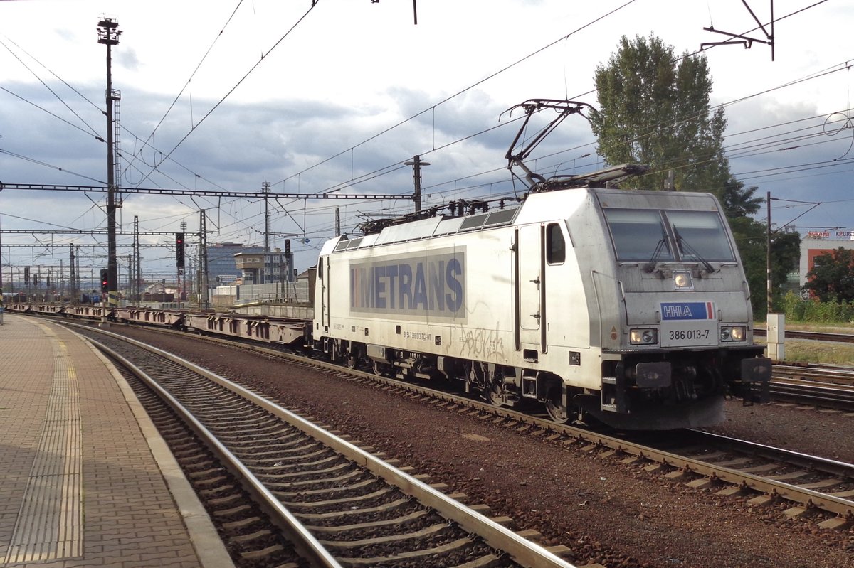 Metrans 386 013 verlässt am 17 Septembre 2017 Praha-Liben.