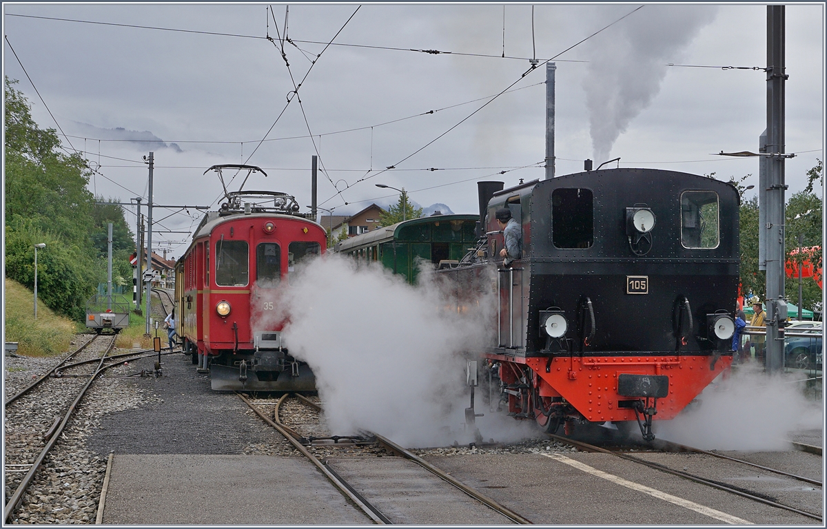 Mit dm  Riviera Belle Epoque  unterwegs, dampft in Blonay die Blonbay-Chamby G 2x 2/2 den RhB ABe 4/4 I N°35 ein. 

30. August 2020
