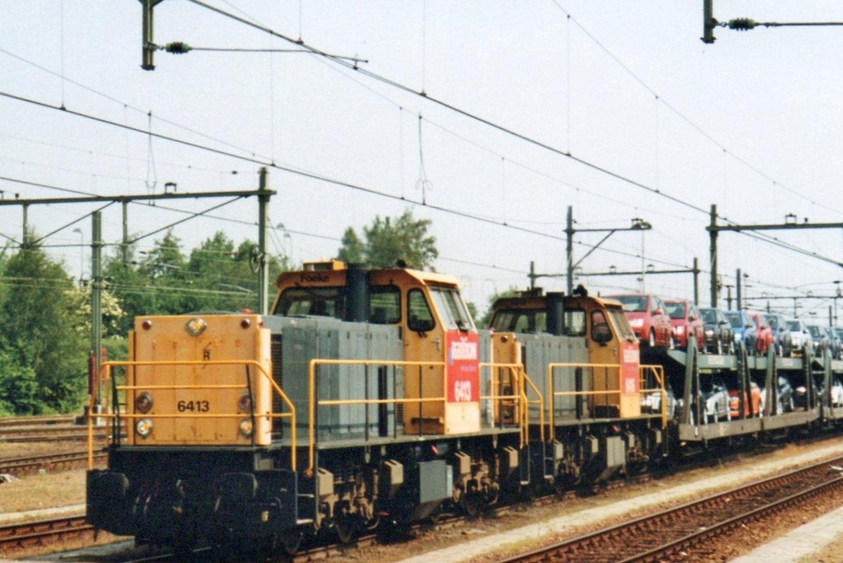 Mit ein PKW-Zug durchfahrt 6413 am 22 Juni 2007 Nijmegen.