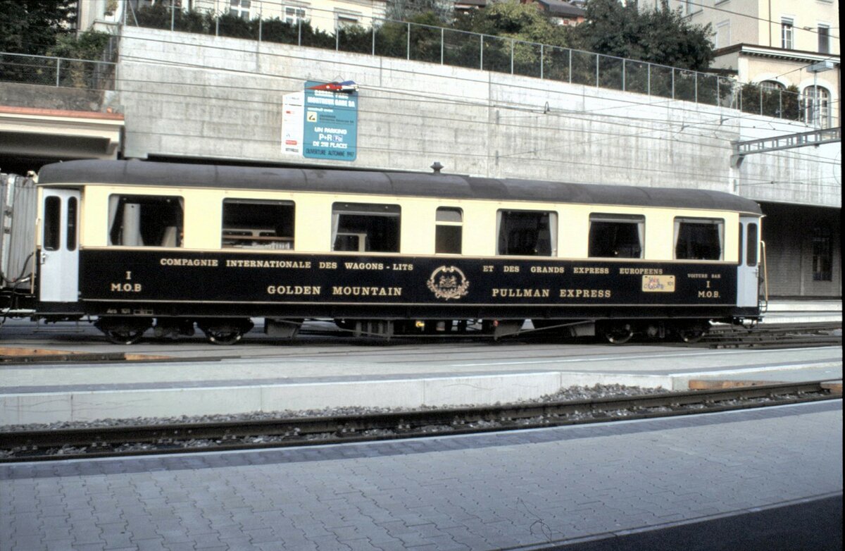 MOB Pullmann Wagen des Schokoladen-Express in Montreux am 25.08.1999.