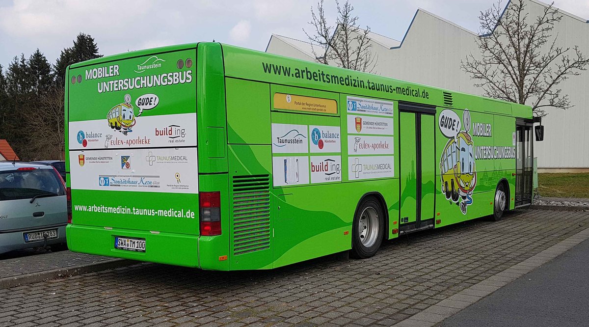 Mobiler Untersuchungsbus von TAUNUSMEDICAL steht zur Coronatestung im M�rz 2021 in Taunusstein-Hahn