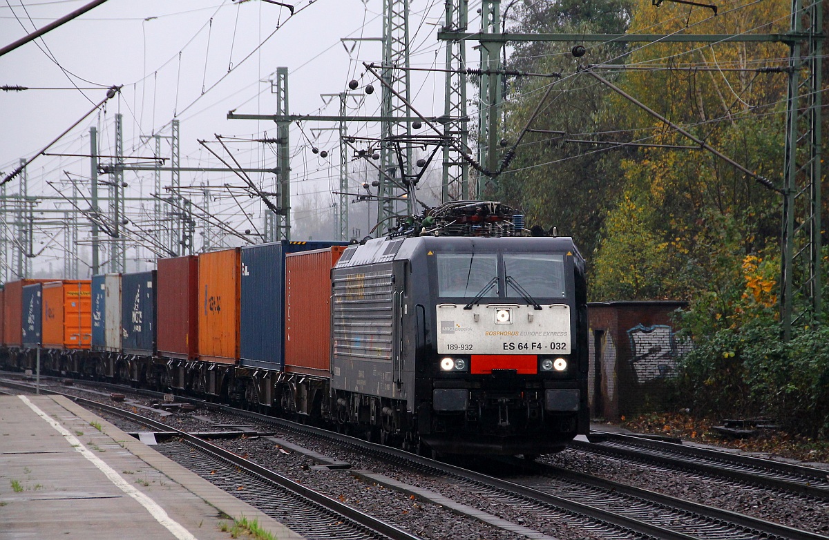 MRCE 189 932-7  Bosphorus Europe Express (REV/MMAL/07.12.06,Verl/MH/02.12.13)mit Containerzug am Haken aufgenommen im Bhf HH-Harburg. 02.11.2013