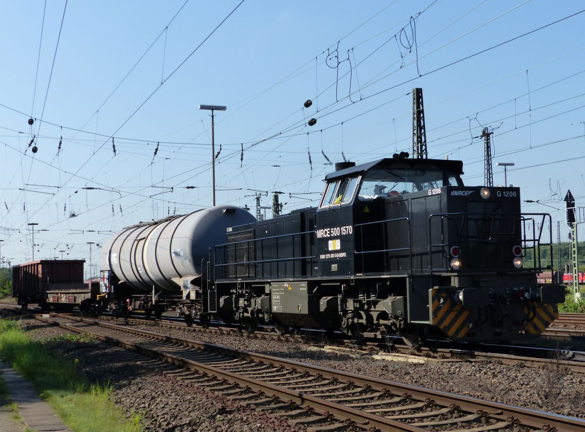 MRCE/MVG Diesellok 500 1570, Oberhausen West 11-09-2015.

MRCE dieselloc 500 1570 verhuurd aan de MVG, Oberhausen West 11-09-2015.