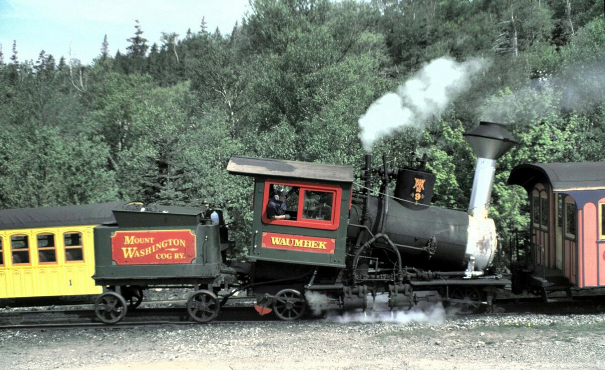 Mt. Washington coq Railroad NH Lok No.9  Waumbek  in der Talstation. 