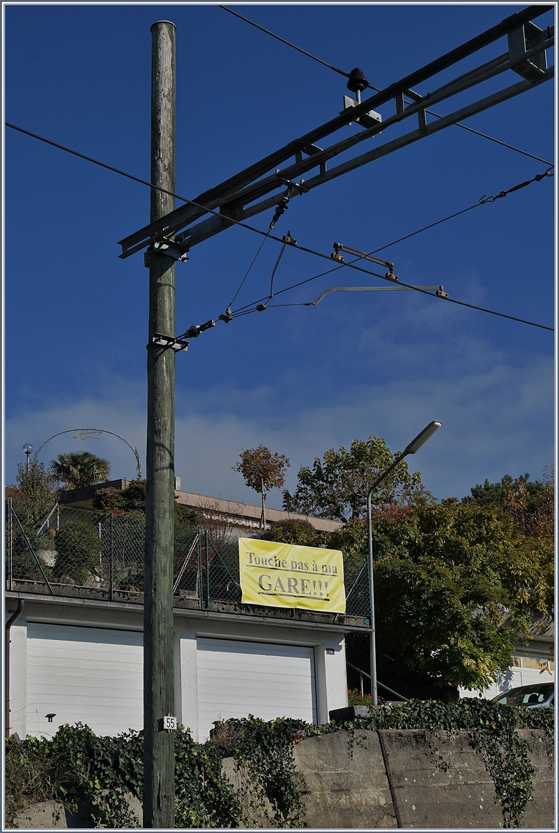 Nachdem die Haltestellen Clies und Gilamont durch eine neue Haltestlle Vevey Vigneron hätte ersteht werden sollen regte sich ein heftiger Protest und so steht der Fahrleitungsmast N° 55 in Clies noch immer...
14. Nov. 2018