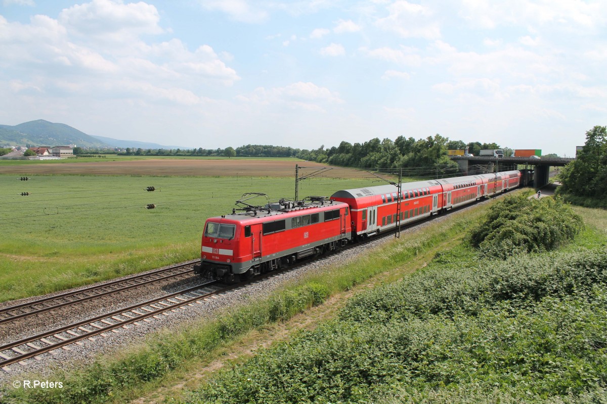 Nachschuss auf 111 194 die den RE 4967 Frankfurt/Main - Mannheim schiebt. 28.05.15