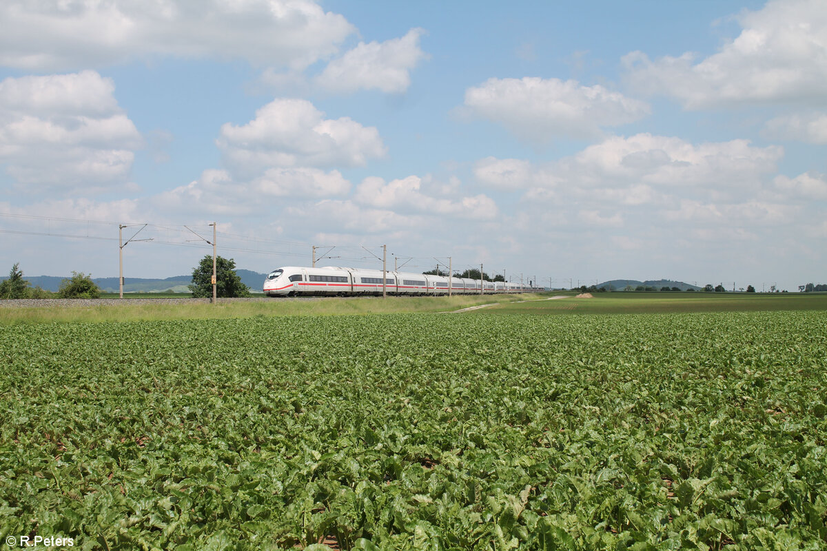 Nachschuss auf den Umleiter BR407 ICE bei Uffenheim. 04.06.24 