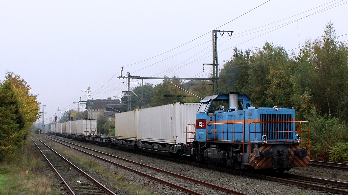 neg V102 575 002-7 mit dem Nordliner KLV auf dem Weg nach Pattburg. Jübek 19.10.2021