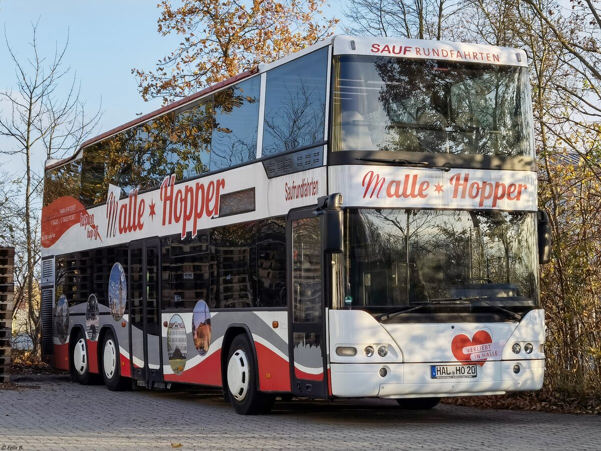 Neoplan Centroliner von Reederei Pickran aus Deutschland (ex Nieporte) in Malchow.