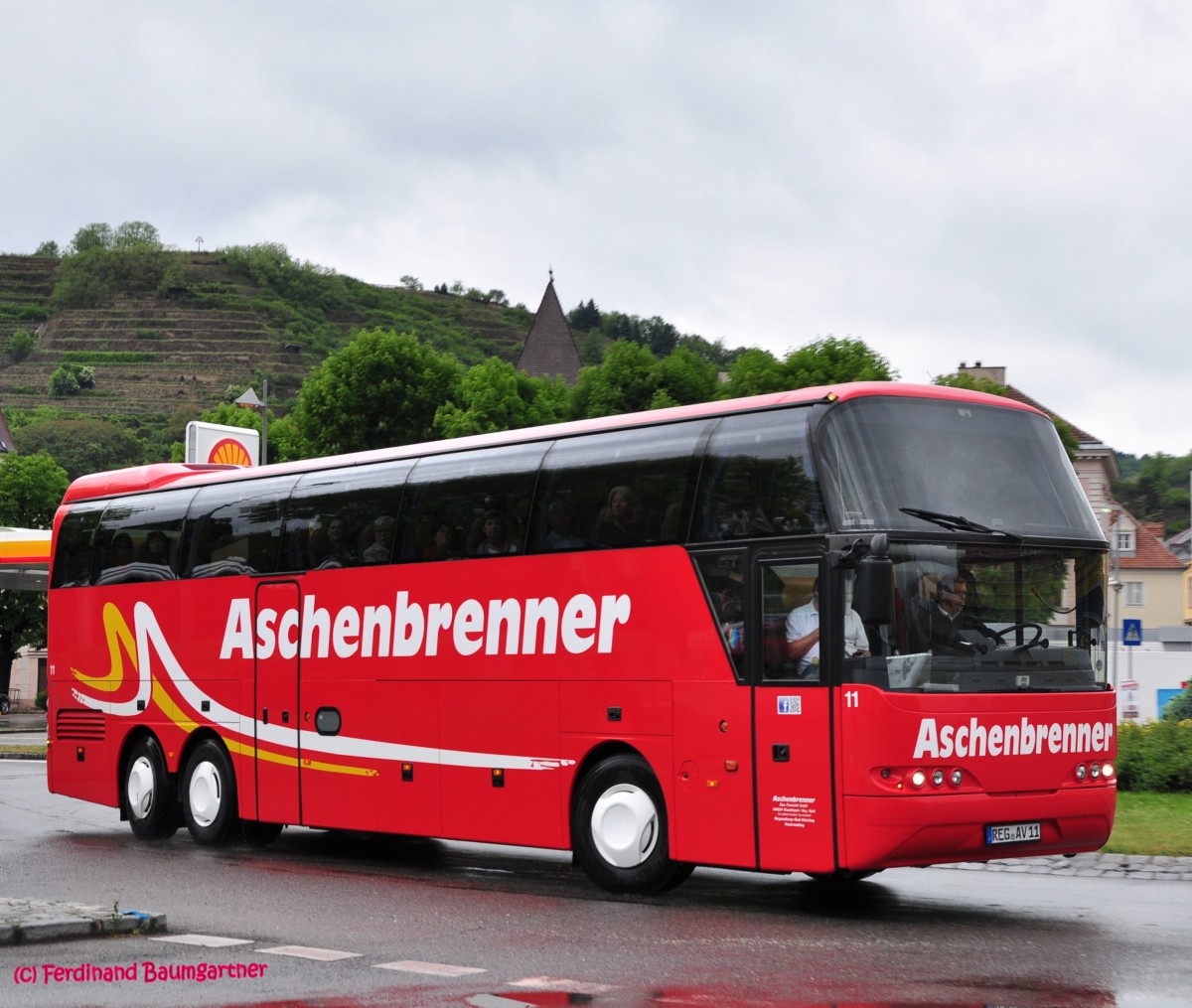 Neoplan Cityliner von Aschenbrenner Reisen aus Deutschland am 17. Mai 2014 in Krems gesehen.