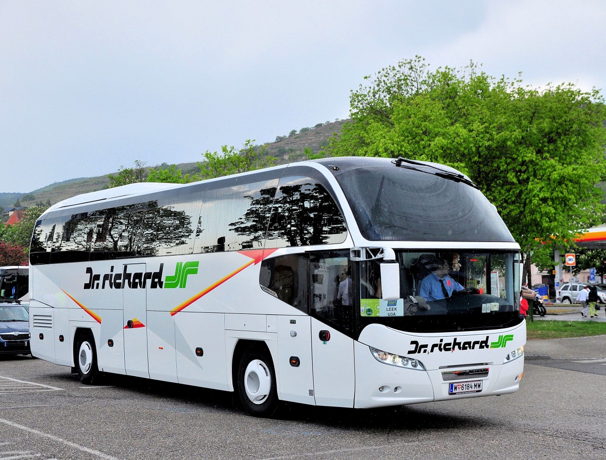 Neoplan Cityliner von Dr. Richard im Mai 2014 in Krems.