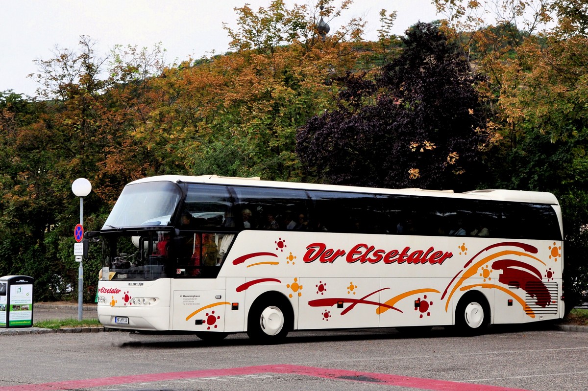 Neoplan Cityliner von der Elsetaler aus der BRD in Krems gesehen.