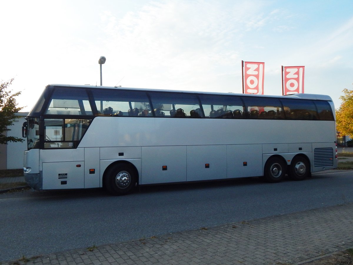 Neoplan Cityliner von Oberhavel Bus Express aus Deutschland in Neubrandenburg.