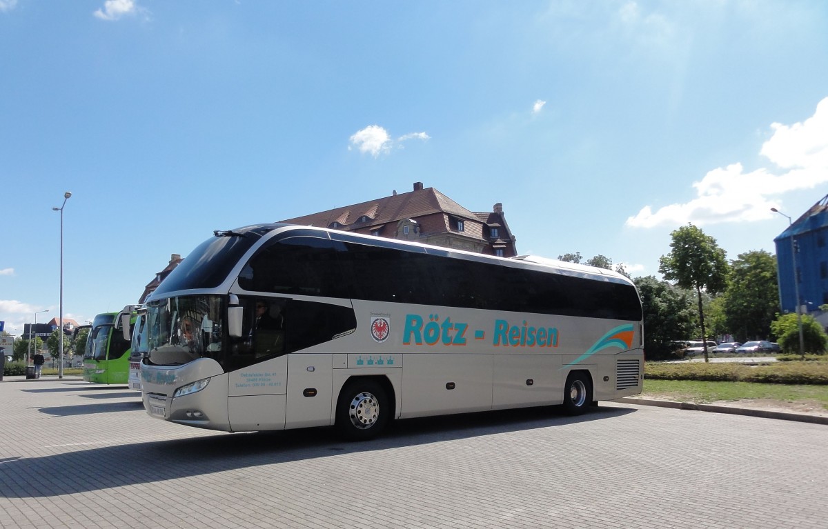 Neoplan Cityliner von R�tz Reisen aus der BRD Ende Juli 2015 beim Hauptbahnhof gesehen.