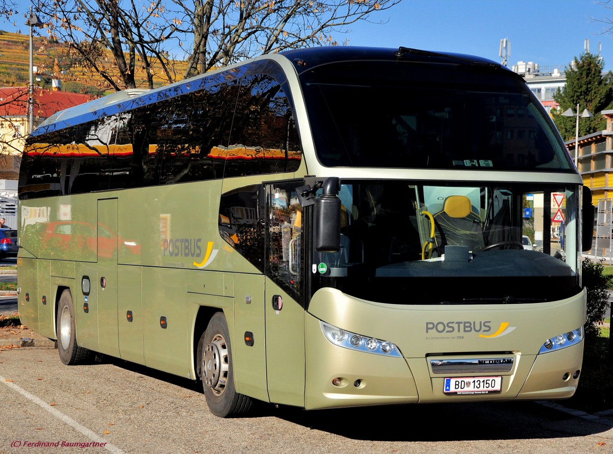 Neoplan Cityliner,Postbus der �BB im Oktober 2013 in Krems.