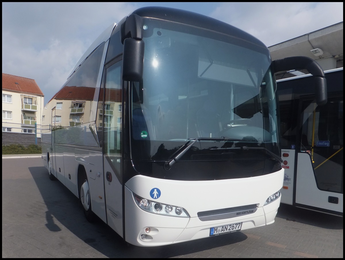 Neoplan Jetliner aus Mnchen zum Test bei der RPNV in Bergen.