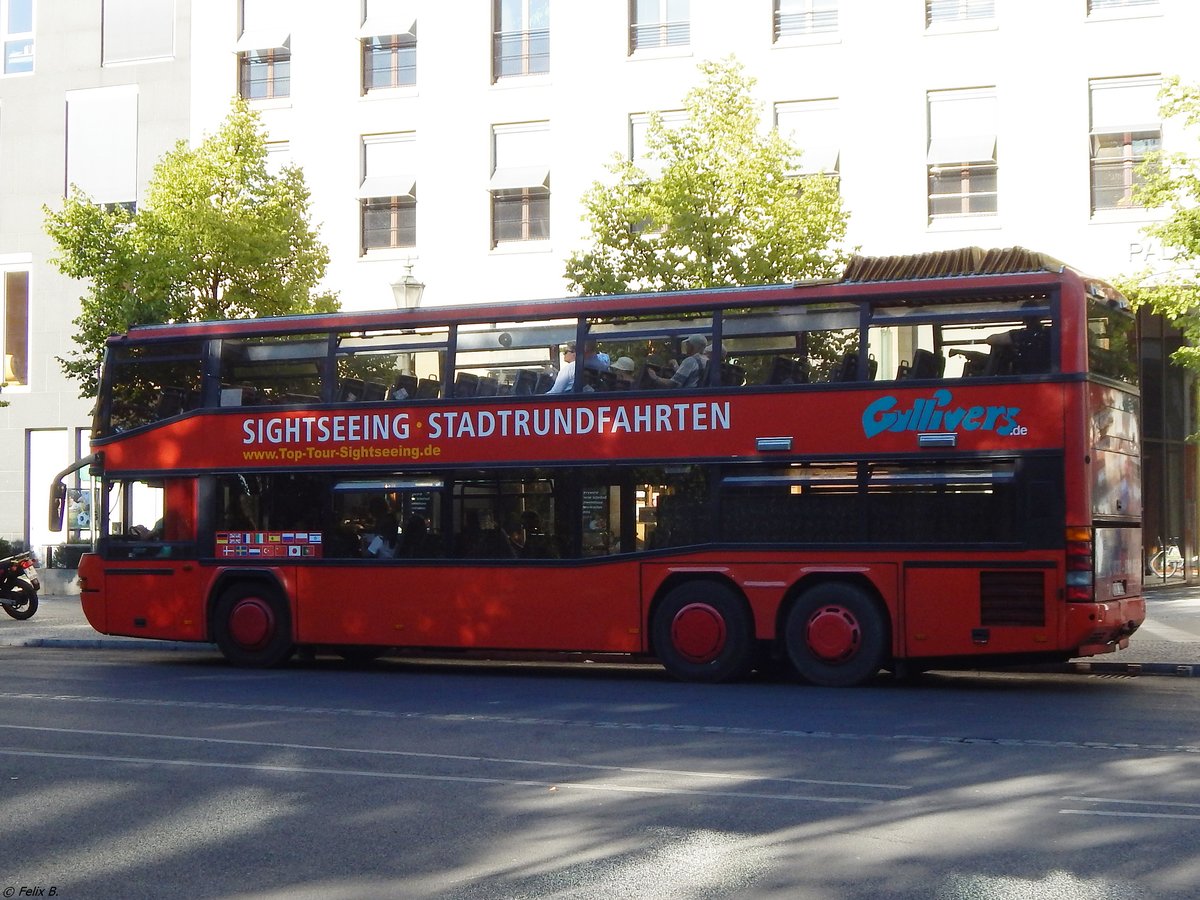 Neoplan N4026/3 von Gullivers aus Deutschland in Berlin.